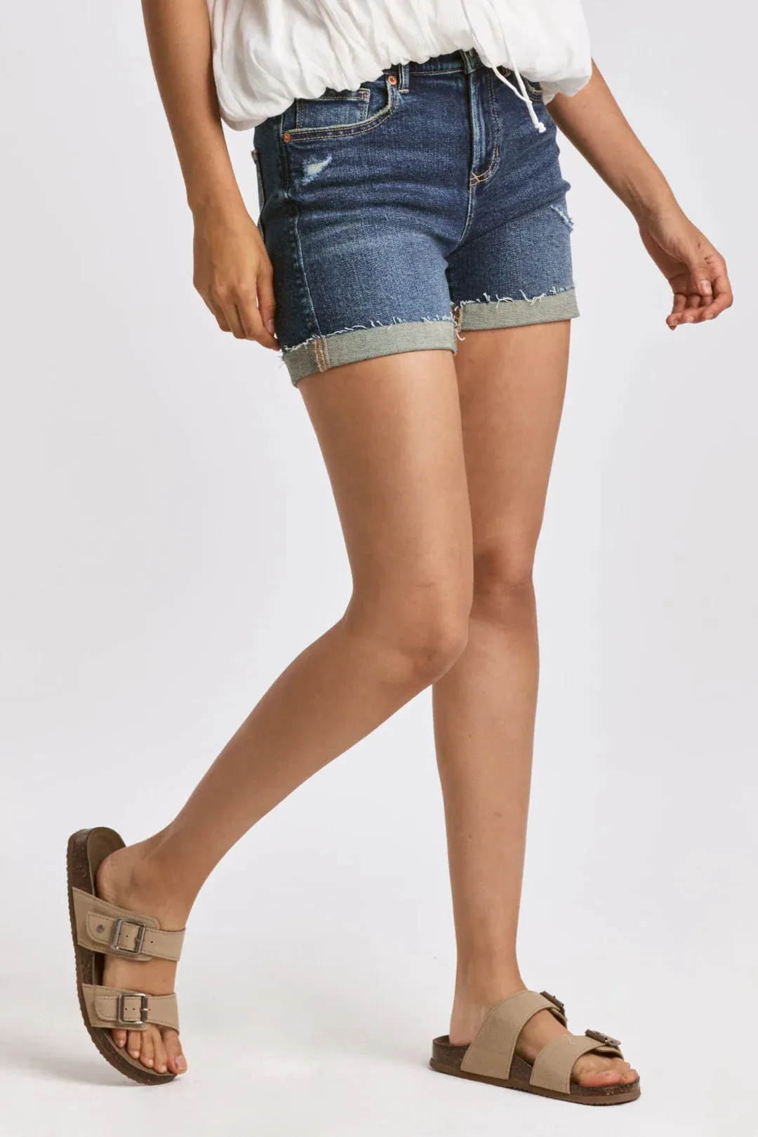 AVA MID RISE CUFFED SHORTS NAVAN